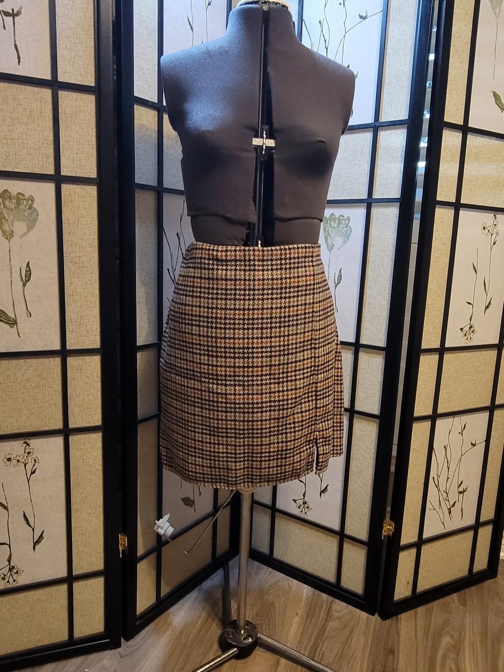 Old Navy | Plaid Mini Skirt in Brown